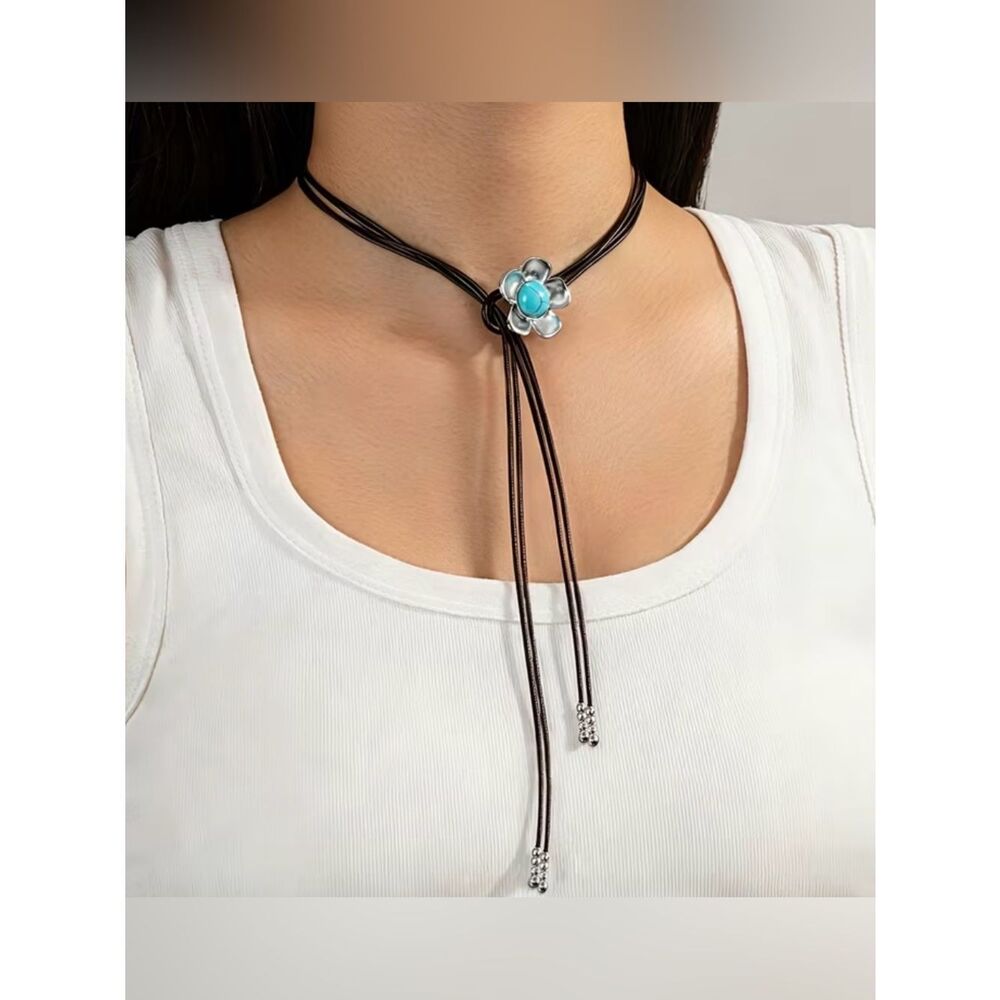Boho flower drop necklace M594